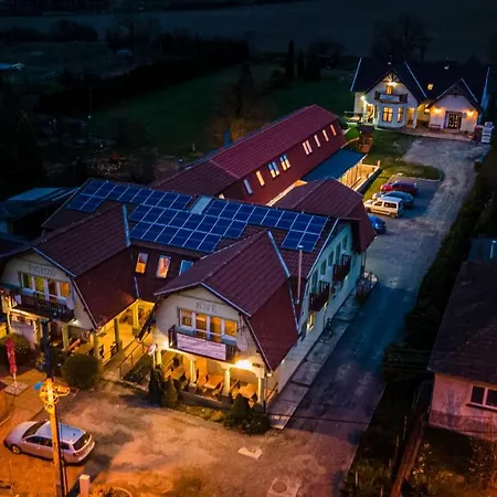 Megallo Wellness Panzio Pensjonat 3*