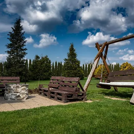 Megallo Wellness Panzio 3*