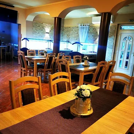 Megallo Wellness Panzio 게스트하우스 3*
