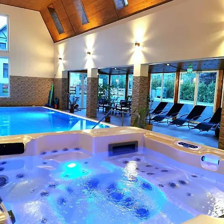 Megallo Wellness Panzio