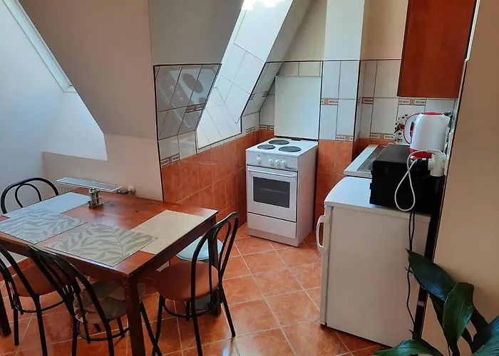 Megallo Wellness Panzio Konukevi 3*