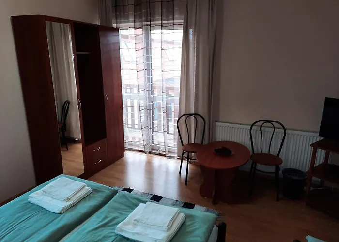 Megallo Wellness Panzio Konukevi 3*
