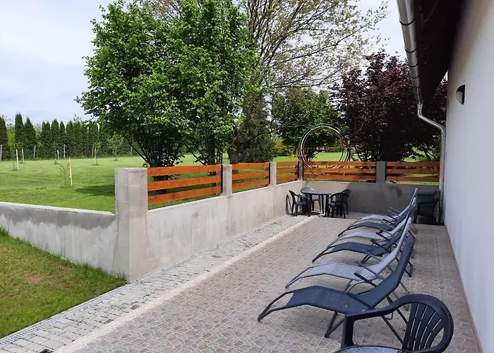 Konukevi Megallo Wellness Panzio 3*